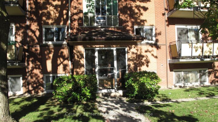 Property Photo:  16 Brant Avenue #9  ON N1E 1E7 