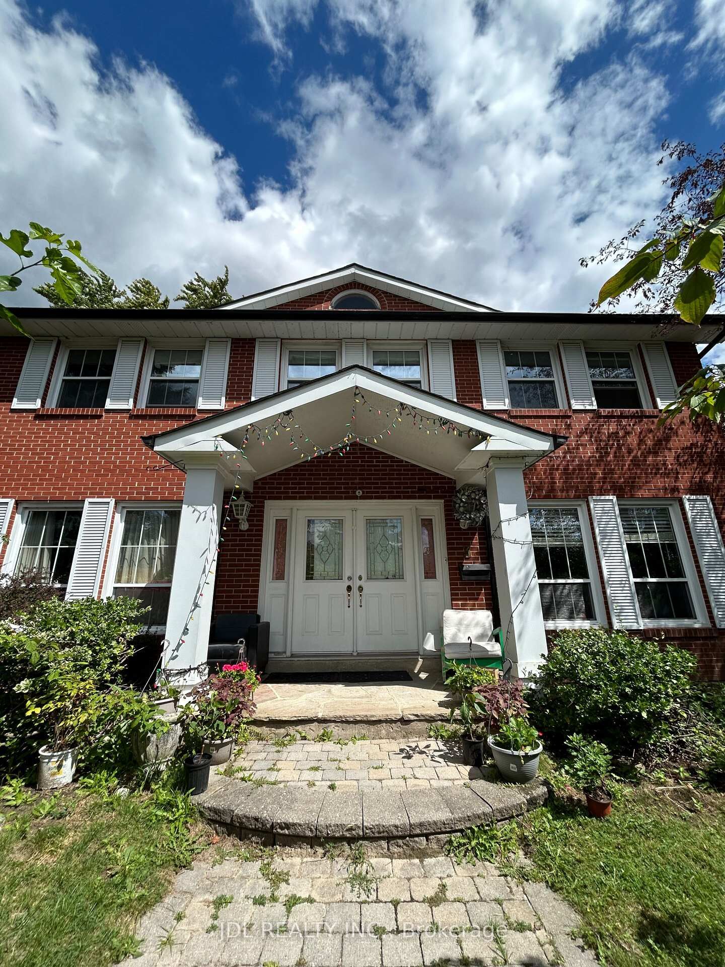 Property Photo:  3 Butterfield Dr Drive One Bedroom 2nd Floor  ON M3A 2L9 