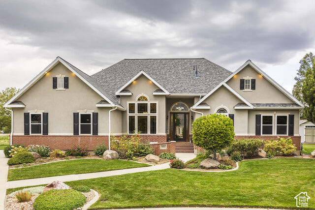 Property Photo: 9831 N Oxford Ct UT 84003