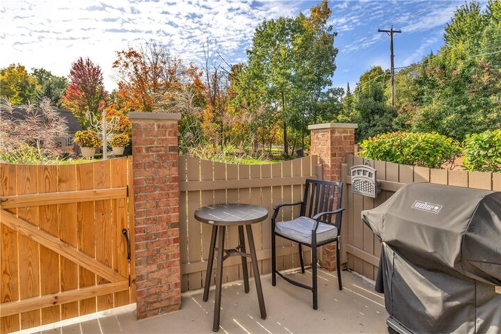 Property Photo:  118 Linden Ct.  PA 16046 