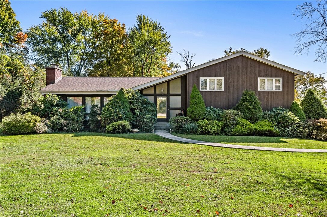 Property Photo: 3535 Macarthur Dr PA 15668