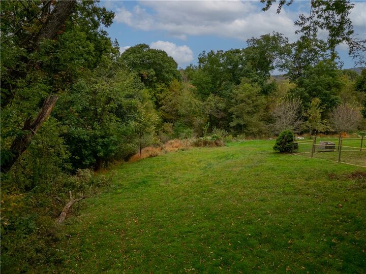 Property Photo: 340 Trailer Blvd PA 15068