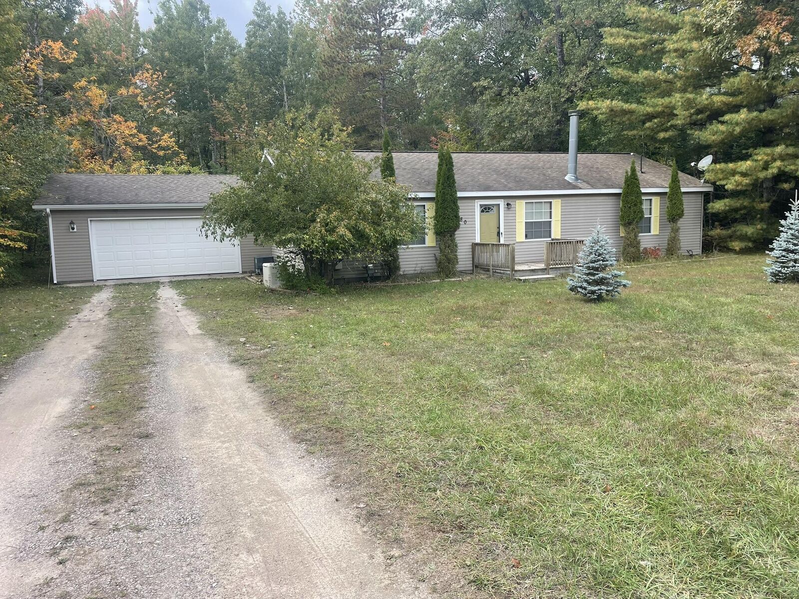 Property Photo: 3580 E Mullett Lake Road MI 49749