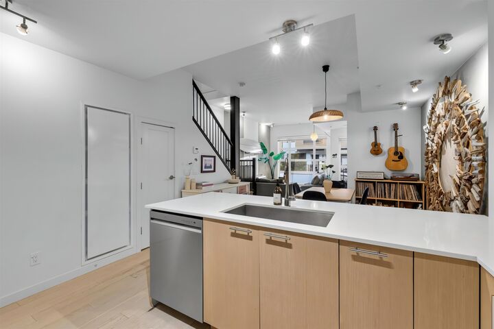 Property Photo:  2715 Spring Street 103  BC V3H 0H3 
