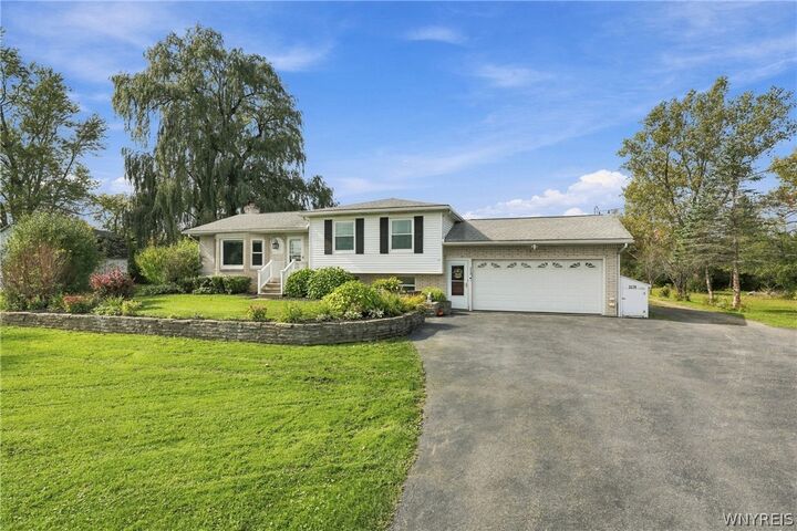 Property Photo: 3330 Bowen Road NY 14059