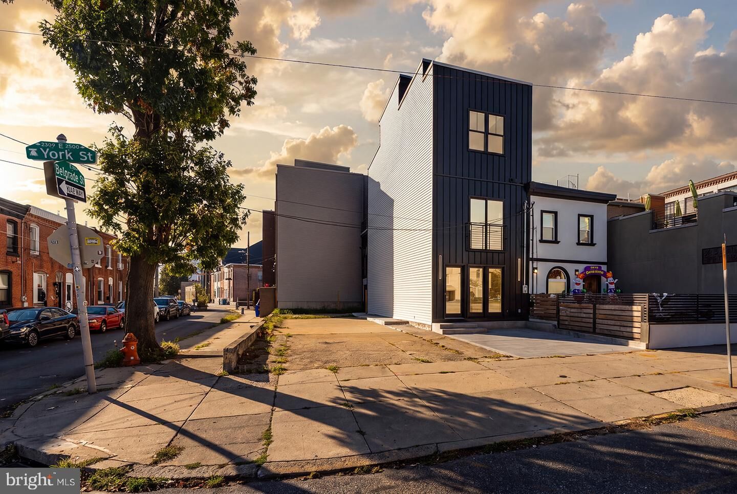 Property Photo: 2506 E York Street PA 19125