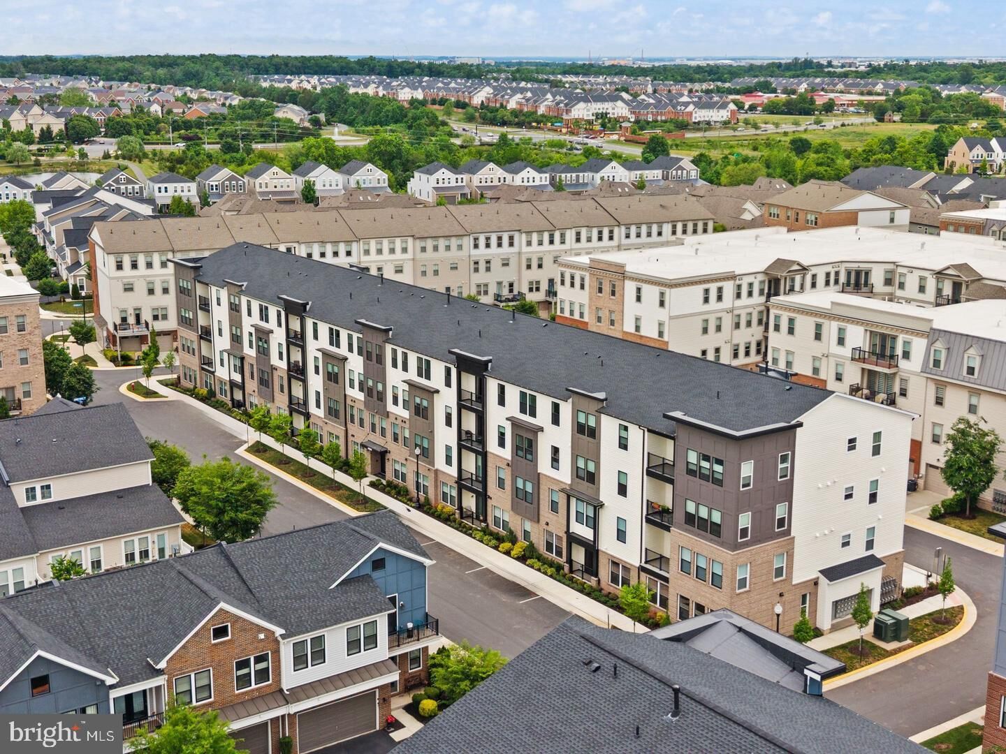 Property Photo: 23640 Bolton Crescent Terrace 105 VA 20148