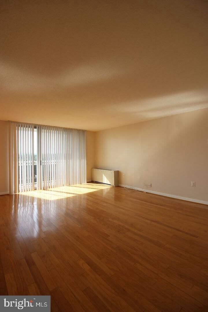 Property Photo: 7333 New Hampshire Avenue Ph03 MD 20912
