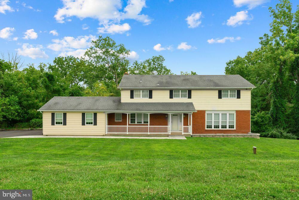 Property Photo:  112 Beaumont Drive  PA 18940 