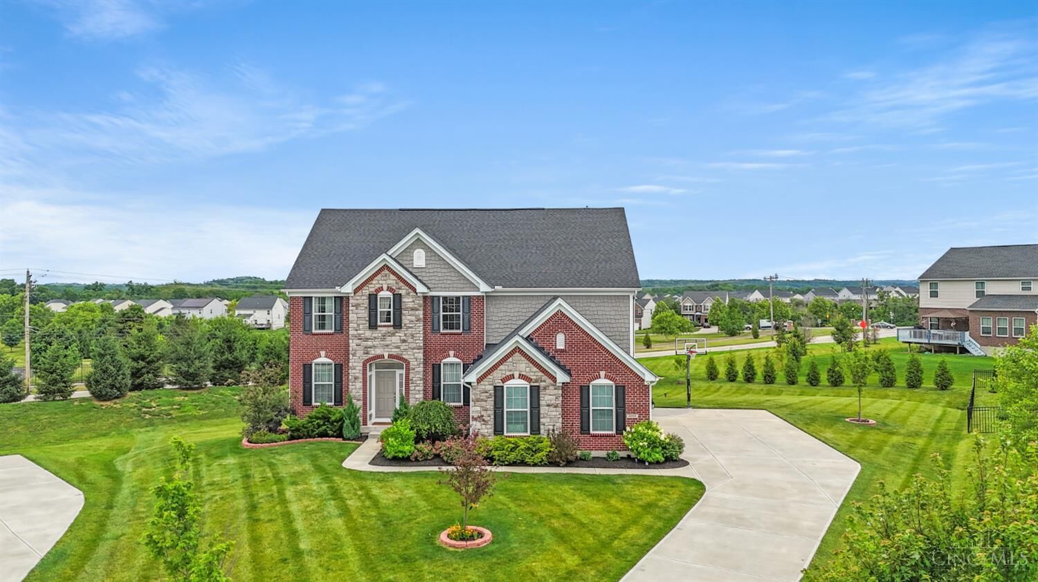 Property Photo:  4059 Highland Green Drive  OH 45040 