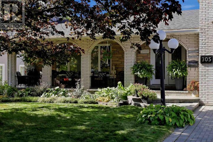 Property Photo:  305 Reid St  ON P6B 4V2 