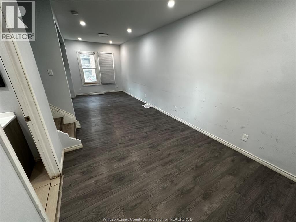 Property Photo:  3112 Peter Street  ON N9C 1H3 
