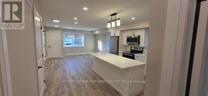 Property Photo:  118 Scott Street 4  ON N7G 1K3 