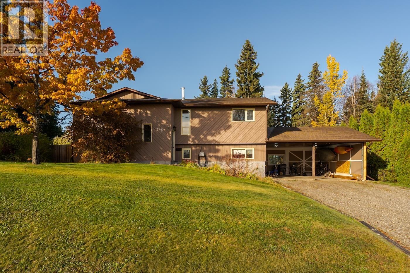 Property Photo:  2941 Oakridge Crescent  BC V2K 3Y2 