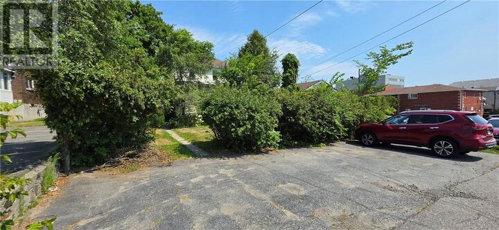 Property Photo:  195 Pine Street  ON P3C 1X4 