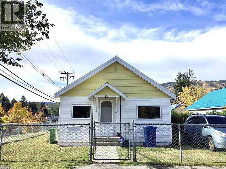 Property Photo:  406 5th Avenue  BC V1A 2S7 