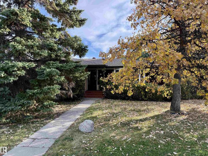 Property Photo:  9333 146 Street NW  AB T5R 0W7 