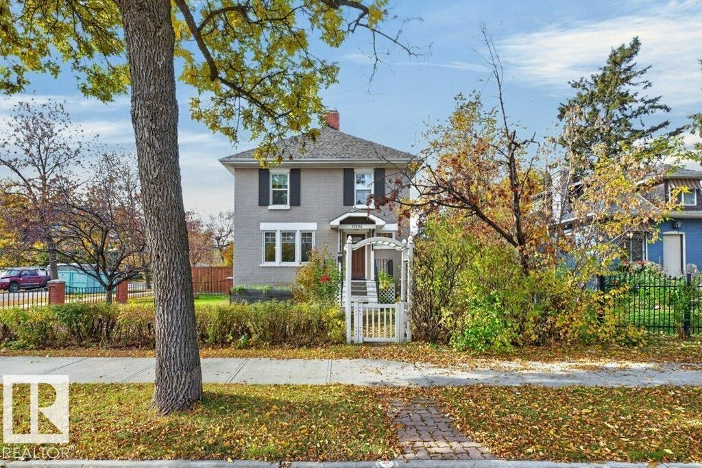 Property Photo:  11204 127 Street NW  AB T5M 0T6 