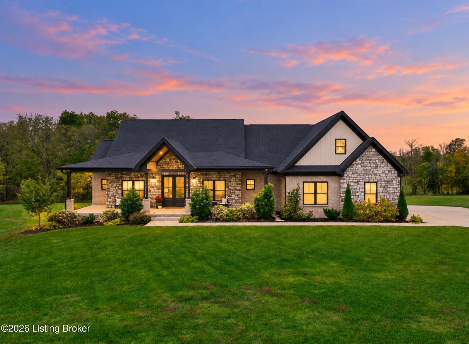 Property Photo:  825 S Stallard Dr  KY 40065 
