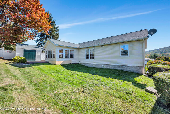 Property Photo: 124 Leland Drive PA 18411