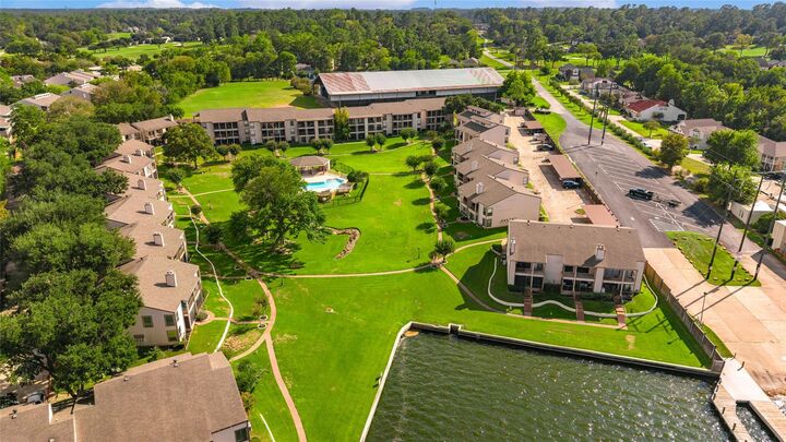Property Photo:  201D Lakeview Terrace  TX 77356 