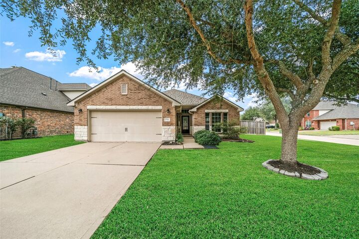 Property Photo:  1714 Brighton Brook Lane  TX 77581 