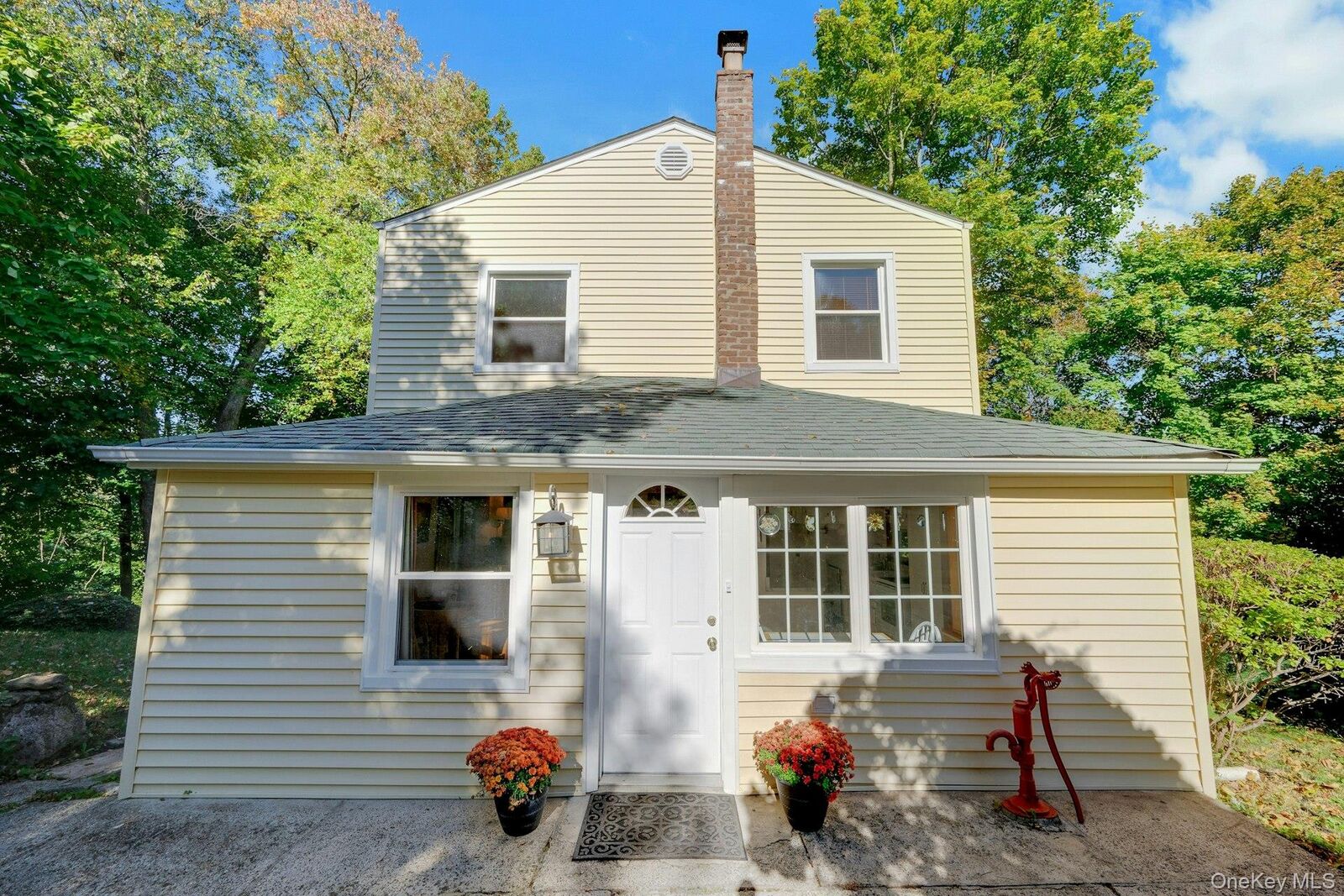 Property Photo: 118 Circular Street NY 10594