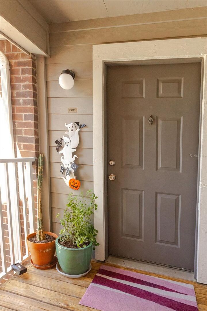 Property Photo:  1400 Gandy Boulevard N 1305  FL 33702 