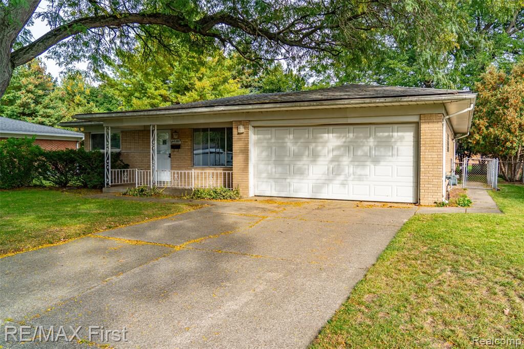 Property Photo:  48280 Rex Street  MI 48317 2250 
