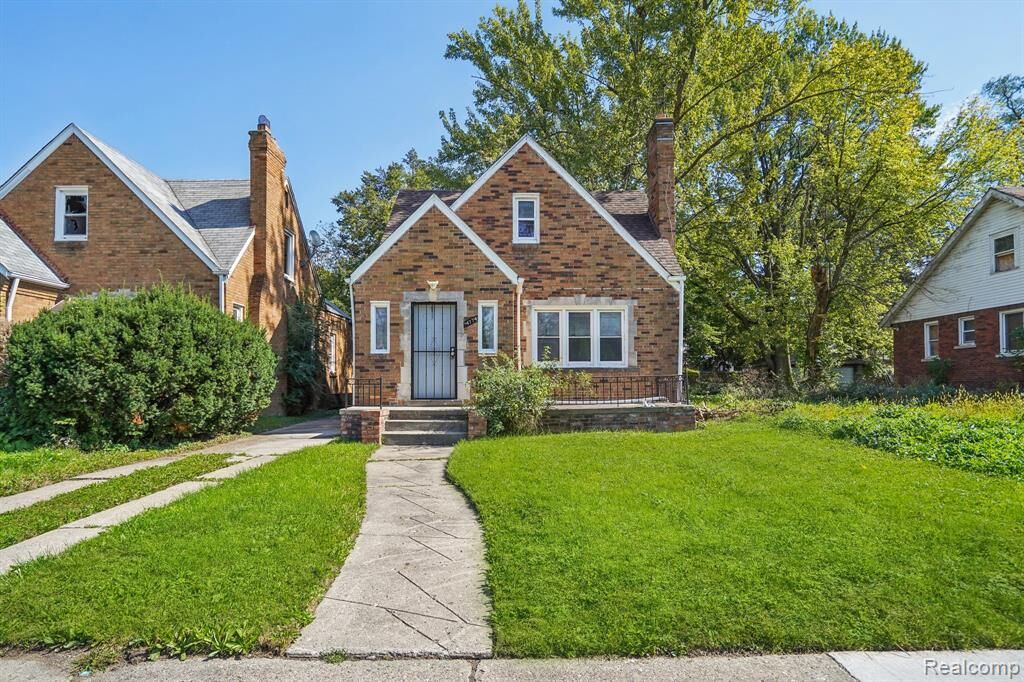 Property Photo: 14774 Woodmont Avenue MI 48227 1454