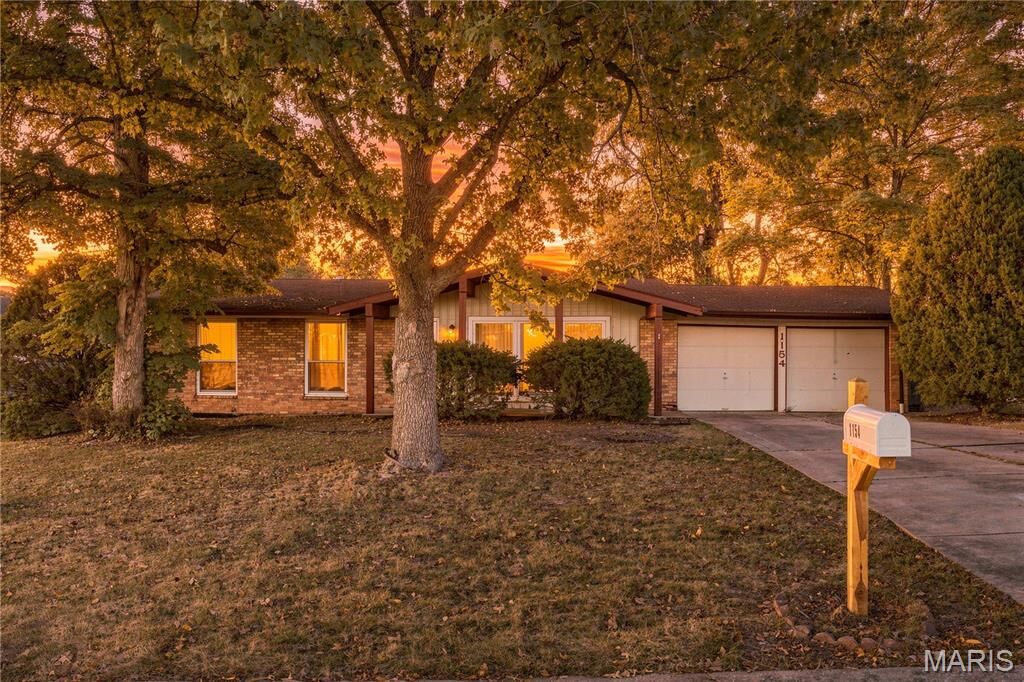 Property Photo: 1154 King Carey Drive MO 63146