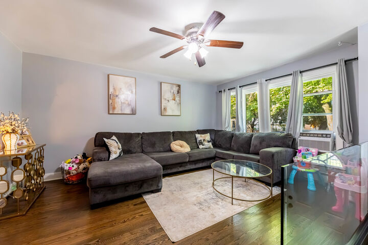 Property Photo:  3715 S 52nd Court  IL 60804 