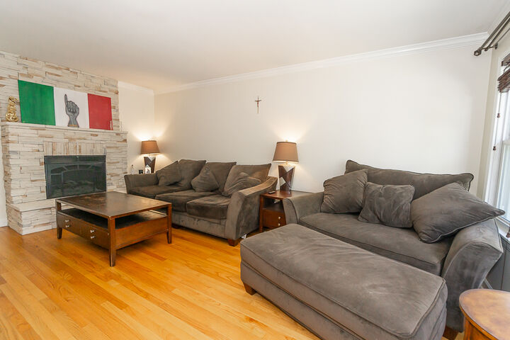 Property Photo: 2503 Hainsworth Avenue IL 60546
