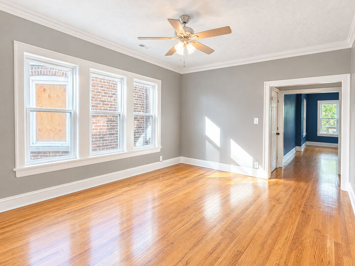 Property Photo:  7811 S Evans Avenue 2  IL 60619 