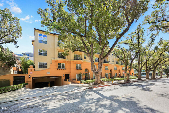 Property Photo: 286 N Madison 314 CA 91101