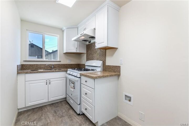 Property Photo: 229 N Mayflower CA 91016