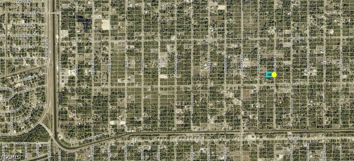 Property Photo: 1305 Palmetto Avenue FL 33972