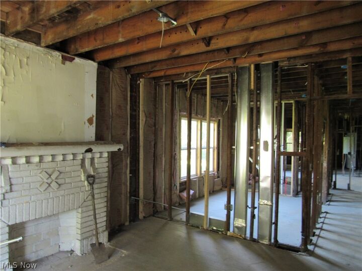 Property Photo:  1231 E 124th Street  OH 44108 