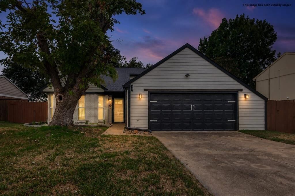 Property Photo:  506 Caraway Lane  TX 76039 