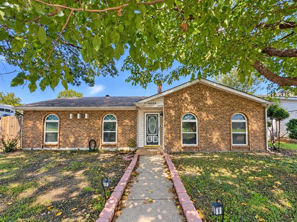 Property Photo: 2022 Montana Trail TX 75052