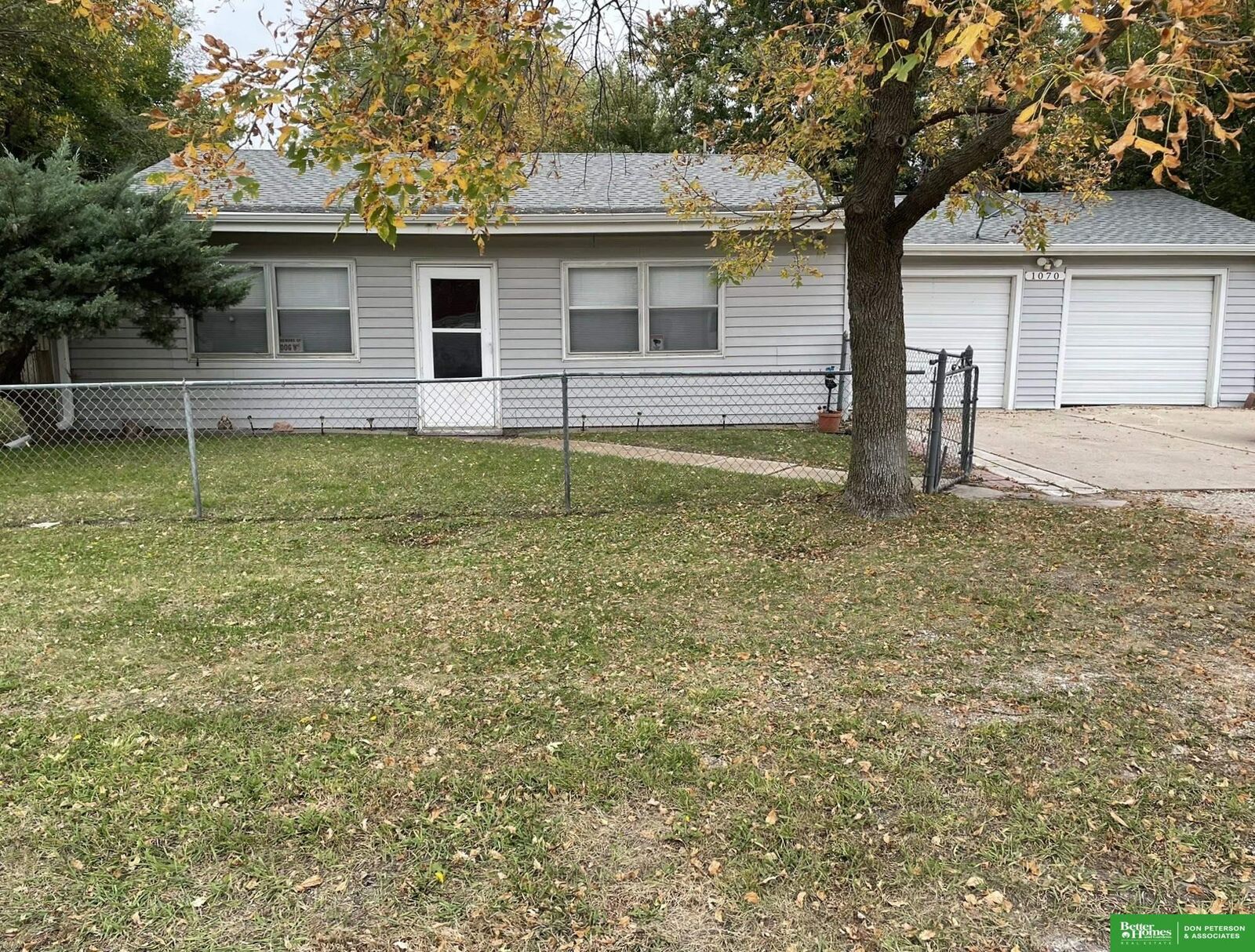 Property Photo:  1070 E 32nd Street  NE 68025 