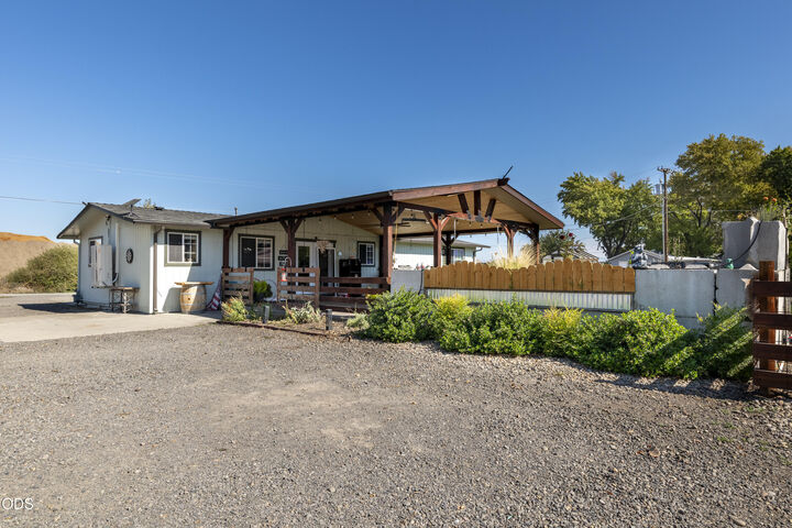 Property Photo: 4101 Merita Terrace OR 97502