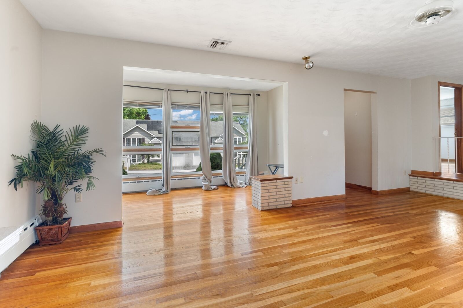 Property Photo: 42 Marboro St MA 01604