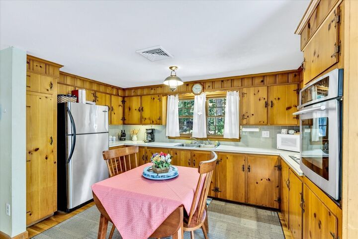 Property Photo:  686 Queen Anne Rd  MA 02645 
