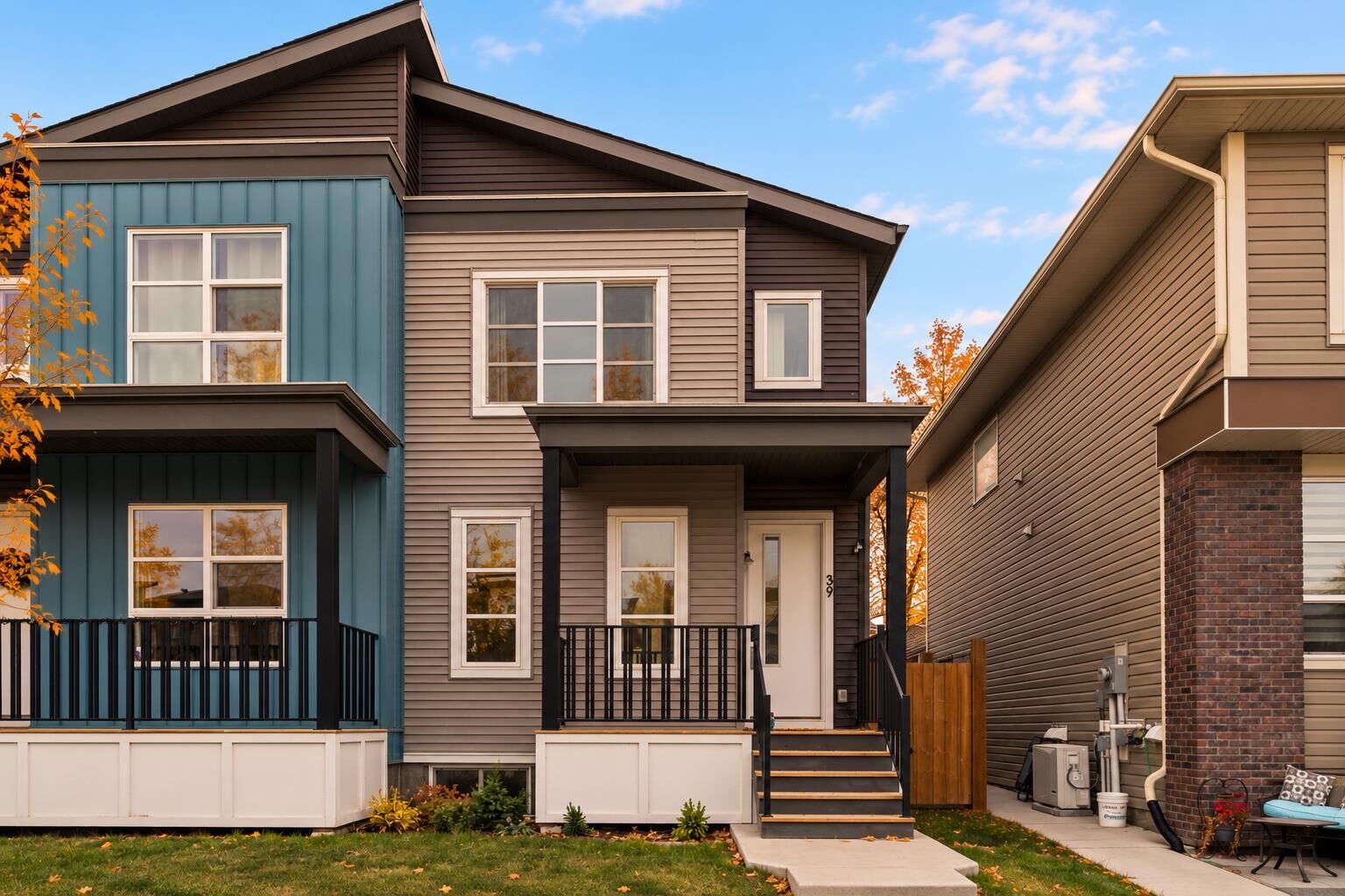 Property Photo:  39 Howse Rise NE  AB T3P 1L3 