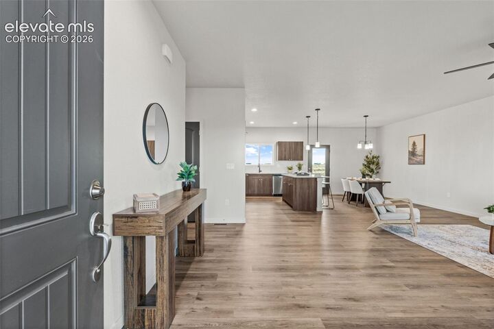 Property Photo:  832 E Loma Drive  CO 81007 