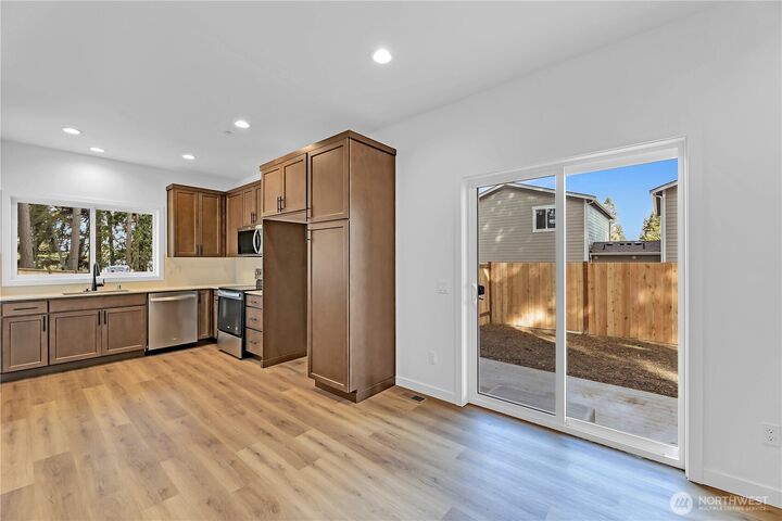 Property Photo: 7018 Wetmore Avenue A WA 98203