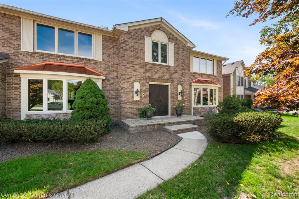 Property Photo:  36233 Trenton Court  MI 48335 