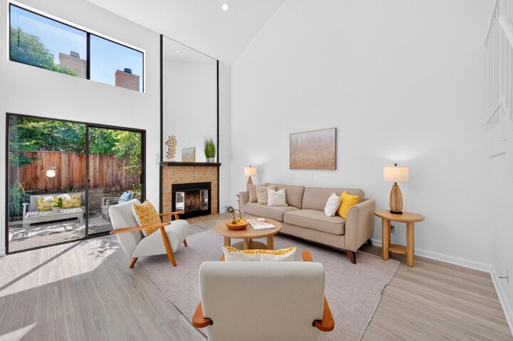 Property Photo:  34761 Comstock Common  CA 94555 