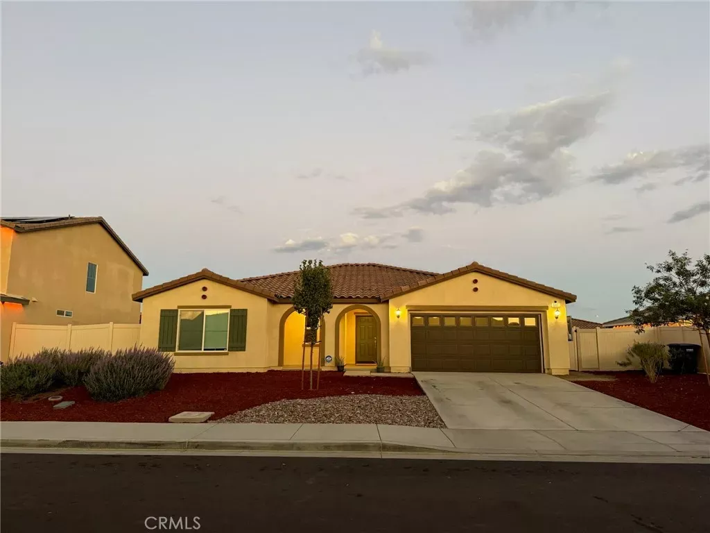 Property Photo: 847 Thunder CA 92582